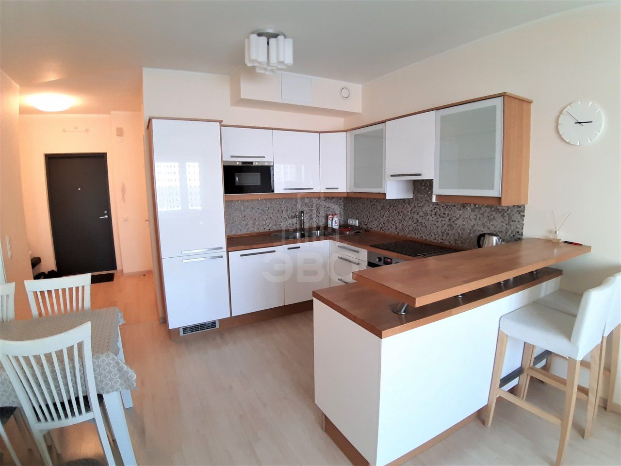 однокомнатная квартира в Санкт-Петербурге по адресу: Мебельная ул., 49/92