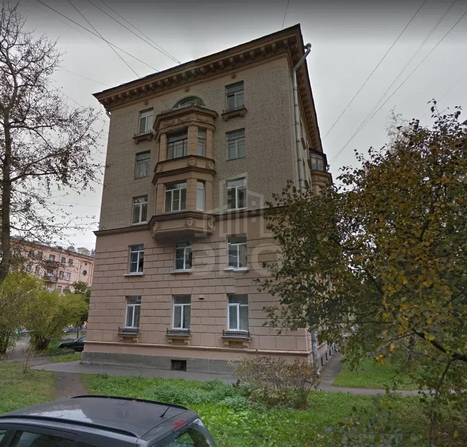трехкомнатная квартира в Санкт-Петербурге по адресу: Стахановцев ул., 4А