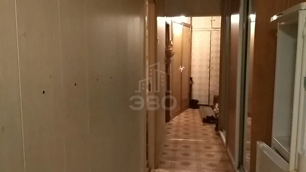 трехкомнатная квартира в Санкт-Петербурге по адресу: Октябрьская наб., 68