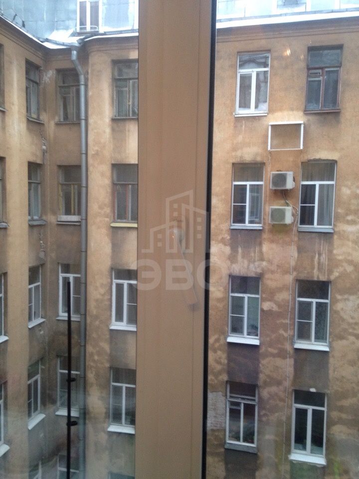 четырехкомнатная квартира в Санкт-Петербурге по адресу: Большой П.С. проспект, 74