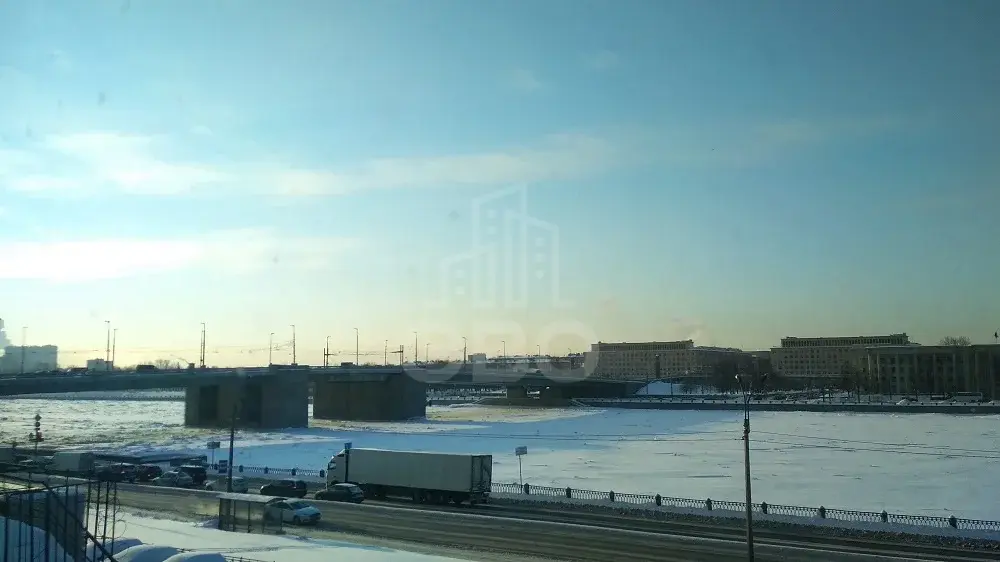 двухкомнатная квартира в Санкт-Петербурге по адресу: Октябрьская наб., 64, к 1