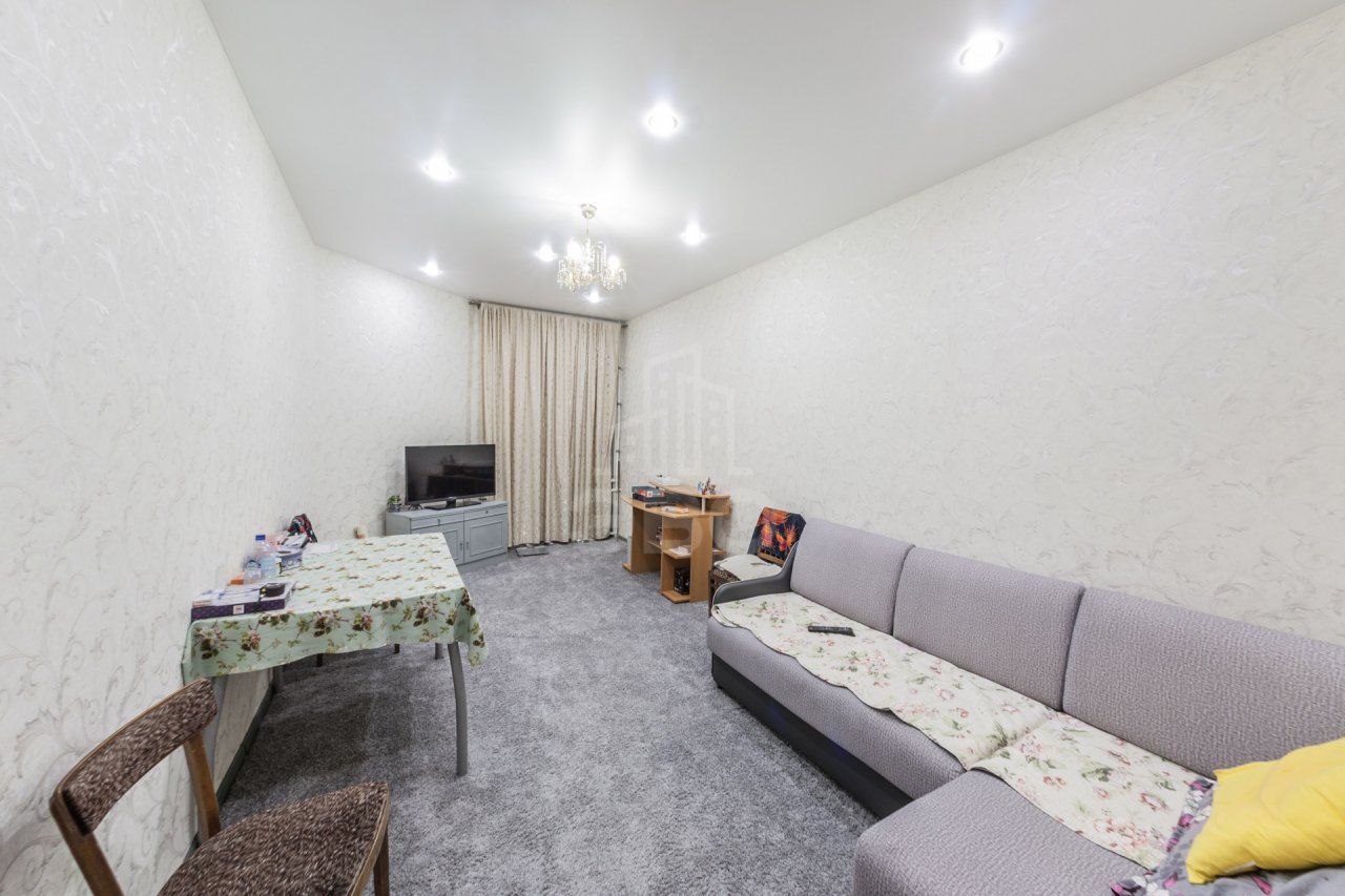 четырехкомнатная квартира в Санкт-Петербурге по адресу: 11-я В.О. линия, 20