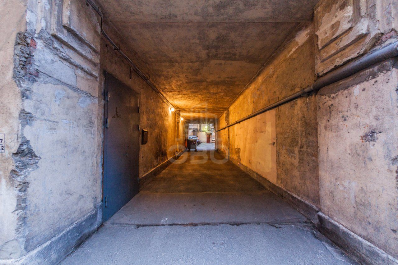 четырехкомнатная квартира в Санкт-Петербурге по адресу: 11-я В.О. линия, 20