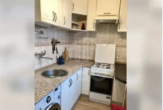 однокомнатная квартира в Санкт-Петербурге по адресу: Крыленко ул., 19, к 1