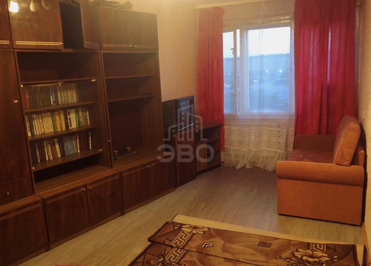 трехкомнатная квартира в Санкт-Петербурге по адресу: Пионерстроя ул., 15, к 3