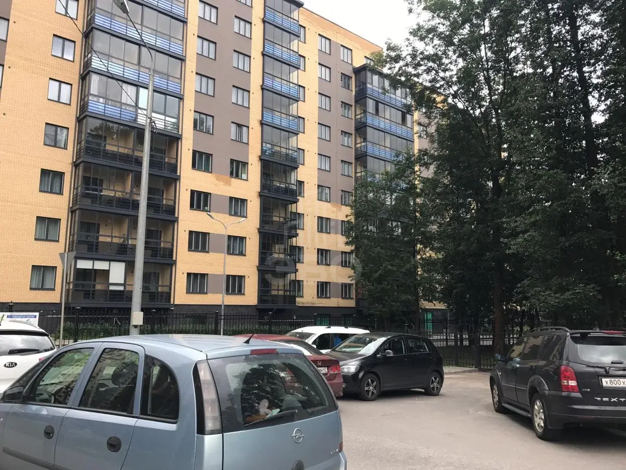 трехкомнатная квартира в Санкт-Петербурге по адресу: Фермское ш., 12, к И