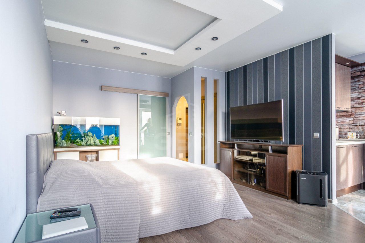 однокомнатная квартира в Санкт-Петербурге по адресу: Славы проспект, 51