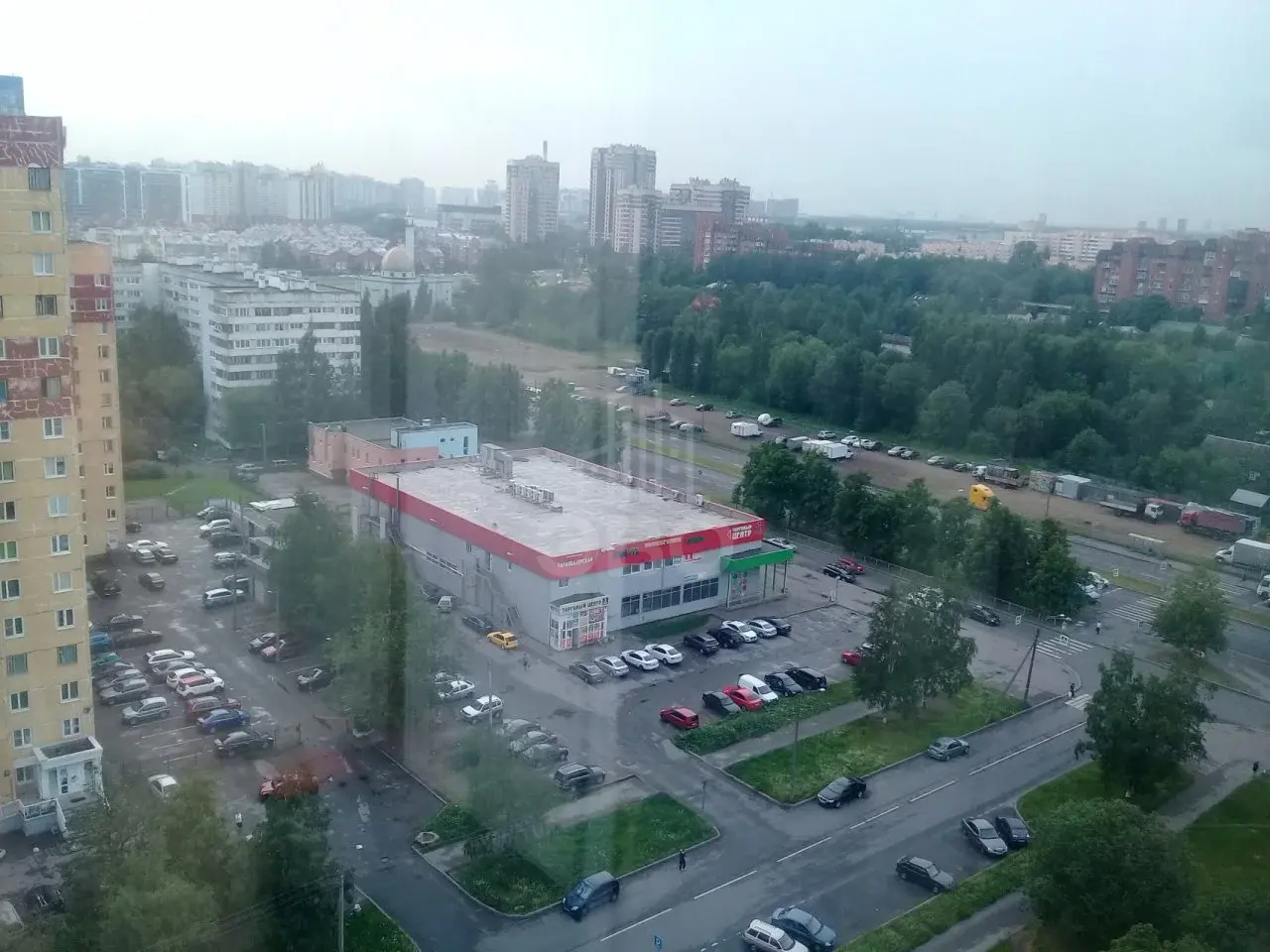 однокомнатная квартира в Санкт-Петербурге по адресу: Серебристый б-р., 37
