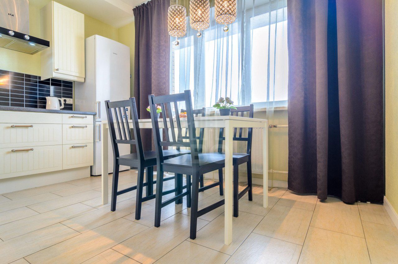 двухкомнатная квартира в Санкт-Петербурге по адресу: Планерная ул., 63, к 1