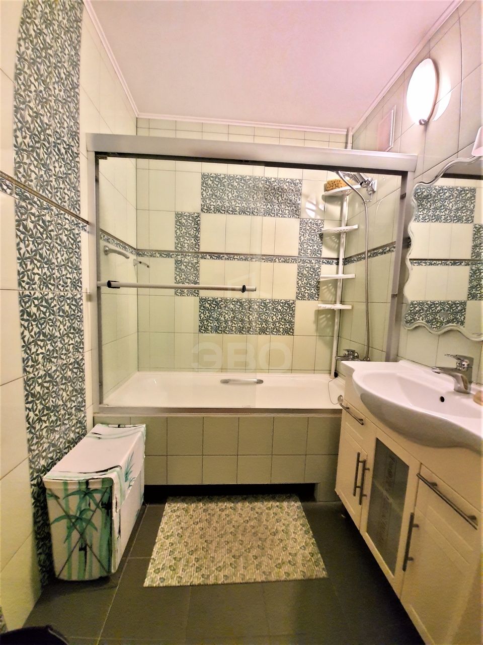 двухкомнатная квартира в Санкт-Петербурге по адресу: Сиреневый б-р., 10