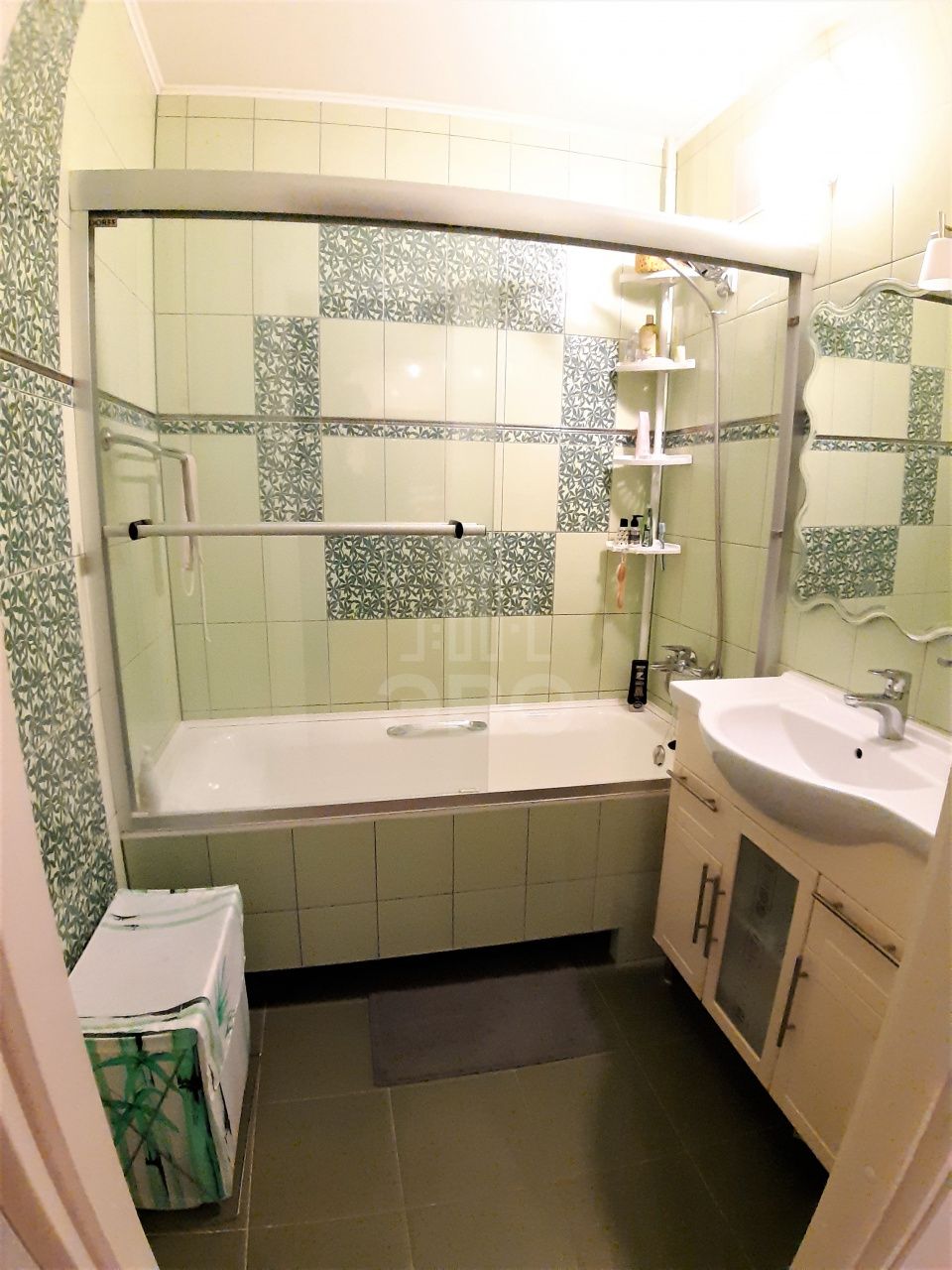 двухкомнатная квартира в Санкт-Петербурге по адресу: Сиреневый б-р., 10