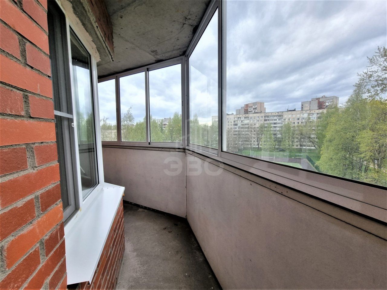 двухкомнатная квартира в Санкт-Петербурге по адресу: Сиреневый б-р., 10