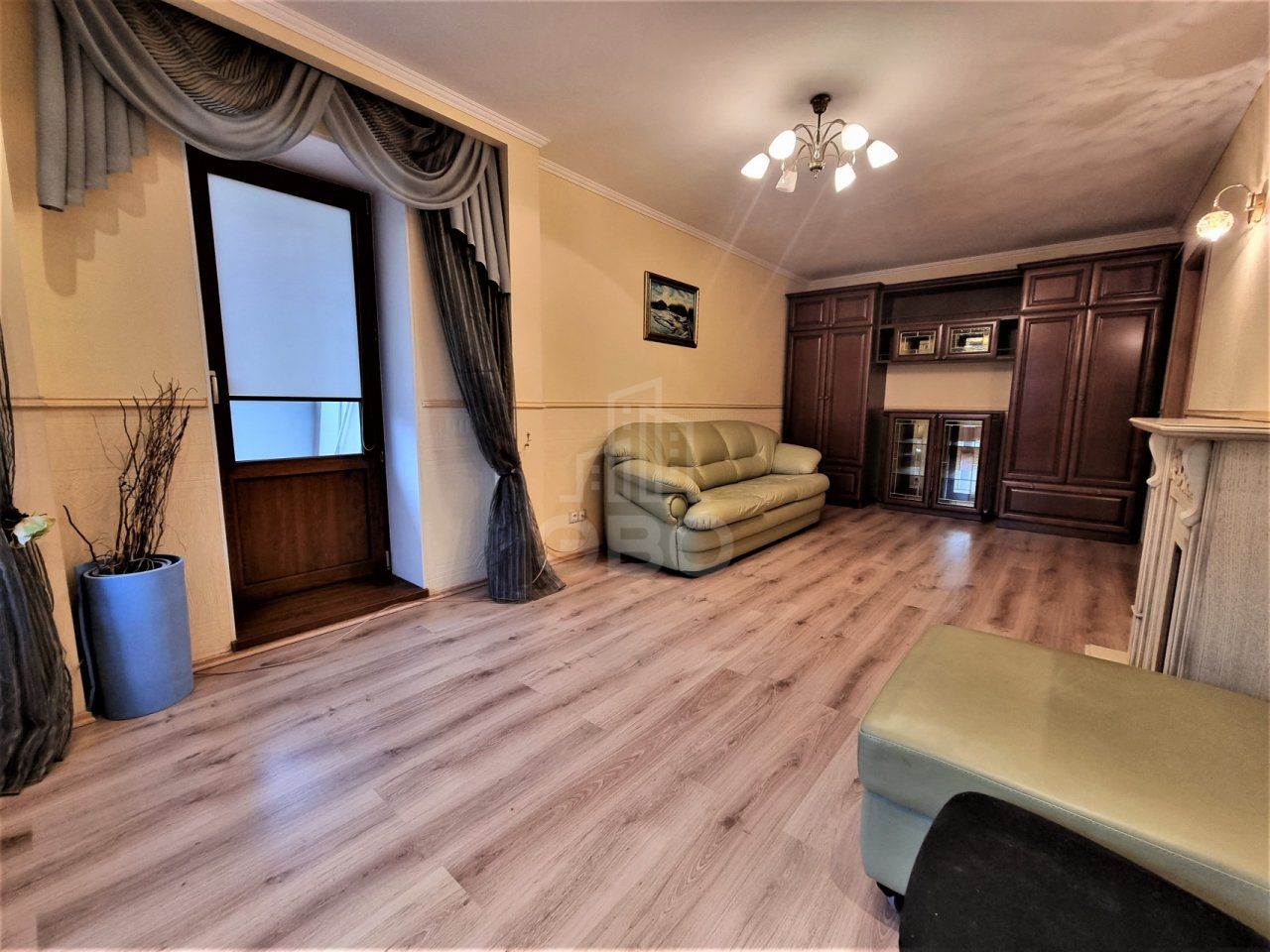 двухкомнатная квартира в Санкт-Петербурге по адресу: Сиреневый б-р., 10