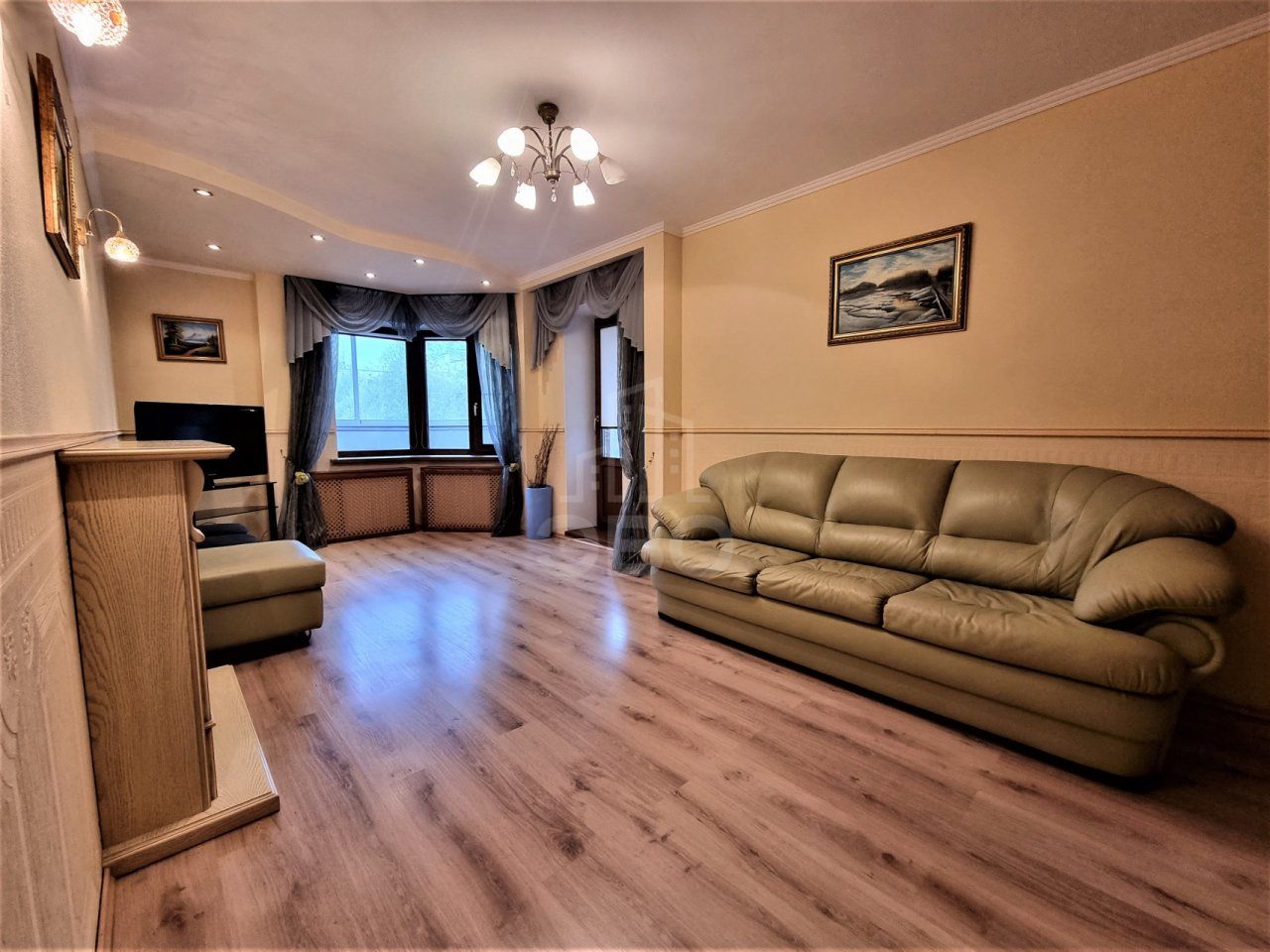 двухкомнатная квартира в Санкт-Петербурге по адресу: Сиреневый б-р., 10