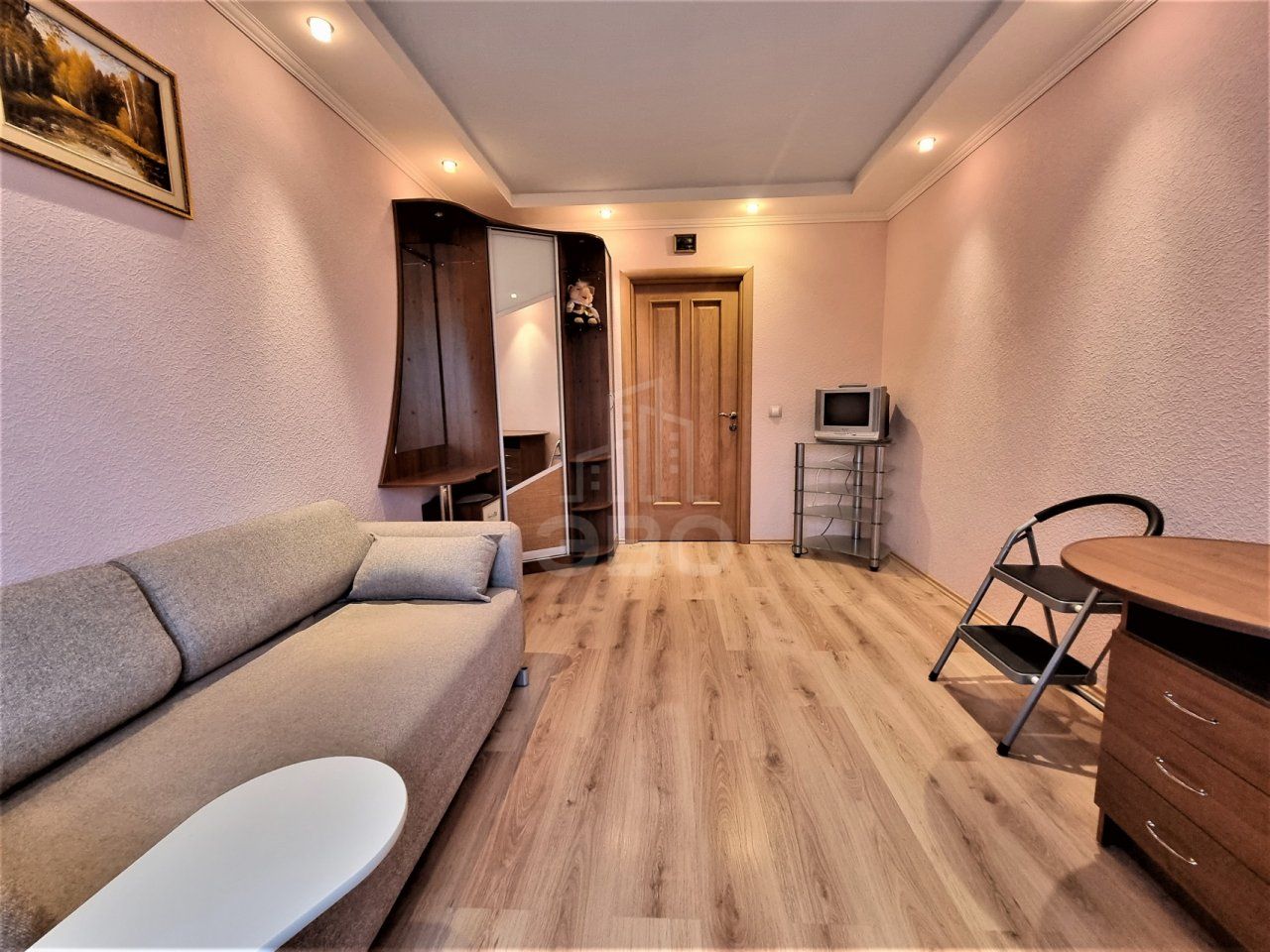 двухкомнатная квартира в Санкт-Петербурге по адресу: Сиреневый б-р., 10