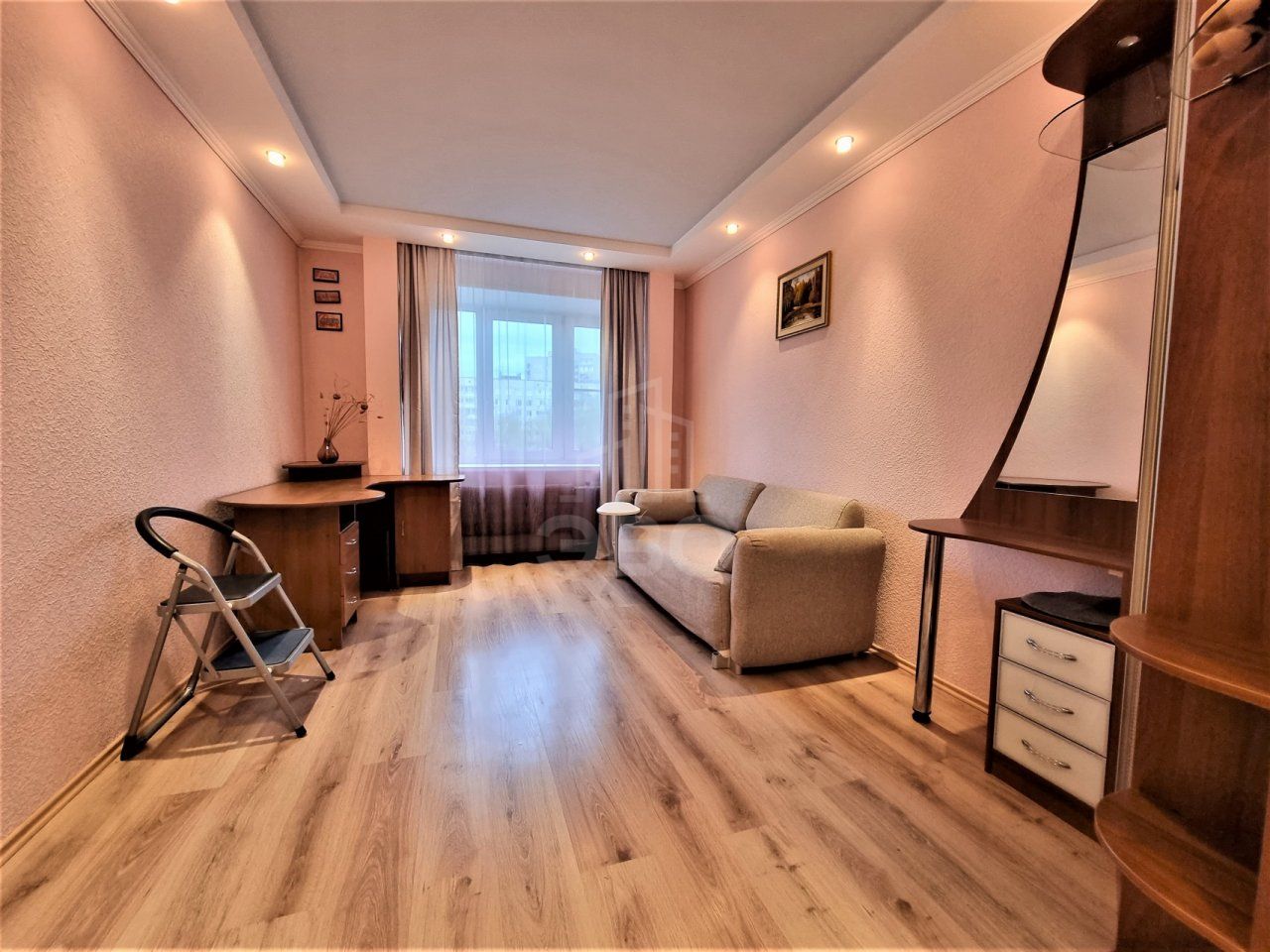 двухкомнатная квартира в Санкт-Петербурге по адресу: Сиреневый б-р., 10