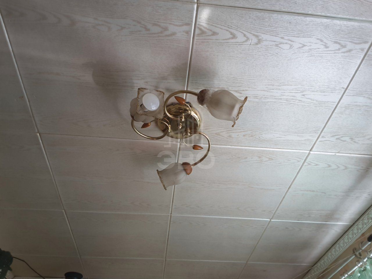 трехкомнатная квартира в Санкт-Петербурге по адресу: Композиторов ул., 33, к 3