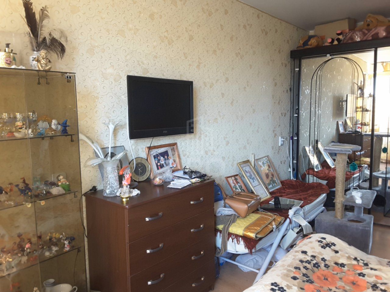 трехкомнатная квартира в Санкт-Петербурге по адресу: Композиторов ул., 33, к 3