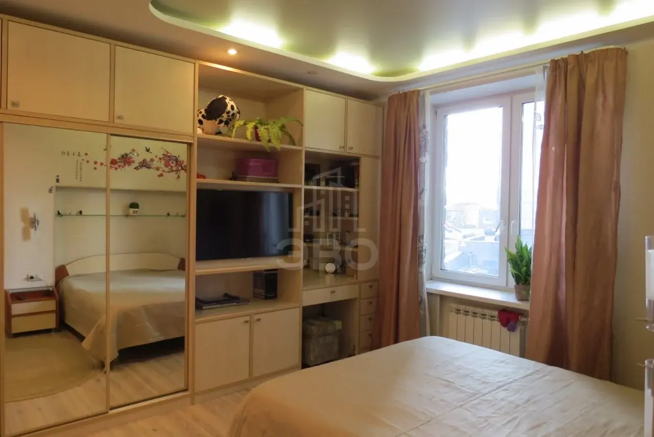 трехкомнатная квартира в Санкт-Петербурге по адресу: Кораблестроителей ул., 32, к 3