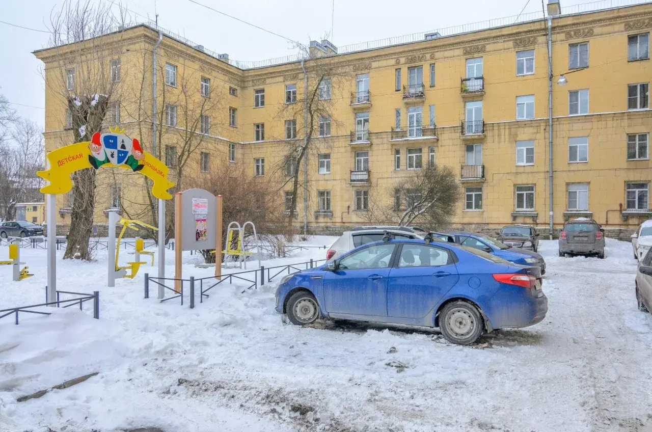 трехкомнатная квартира в Санкт-Петербурге по адресу: Седова ул., 44
