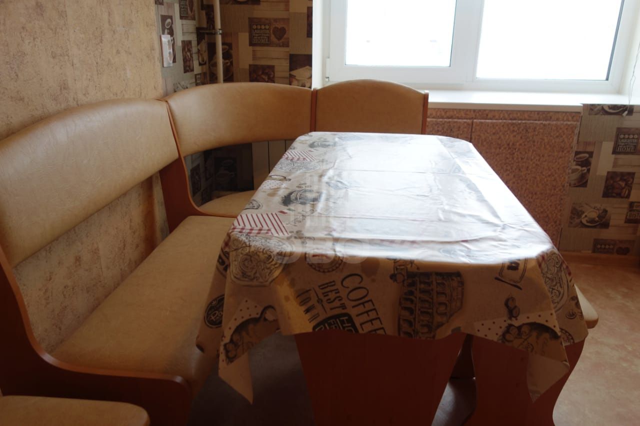 двухкомнатная квартира в Санкт-Петербурге по адресу: Полярников ул., 5