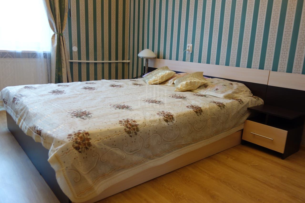 двухкомнатная квартира в Санкт-Петербурге по адресу: Полярников ул., 5