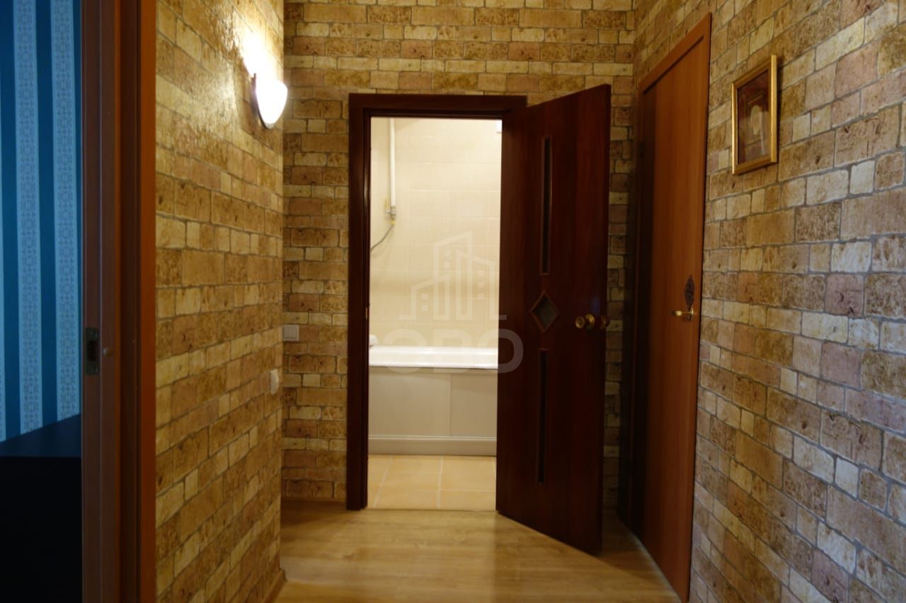 двухкомнатная квартира в Санкт-Петербурге по адресу: Полярников ул., 5