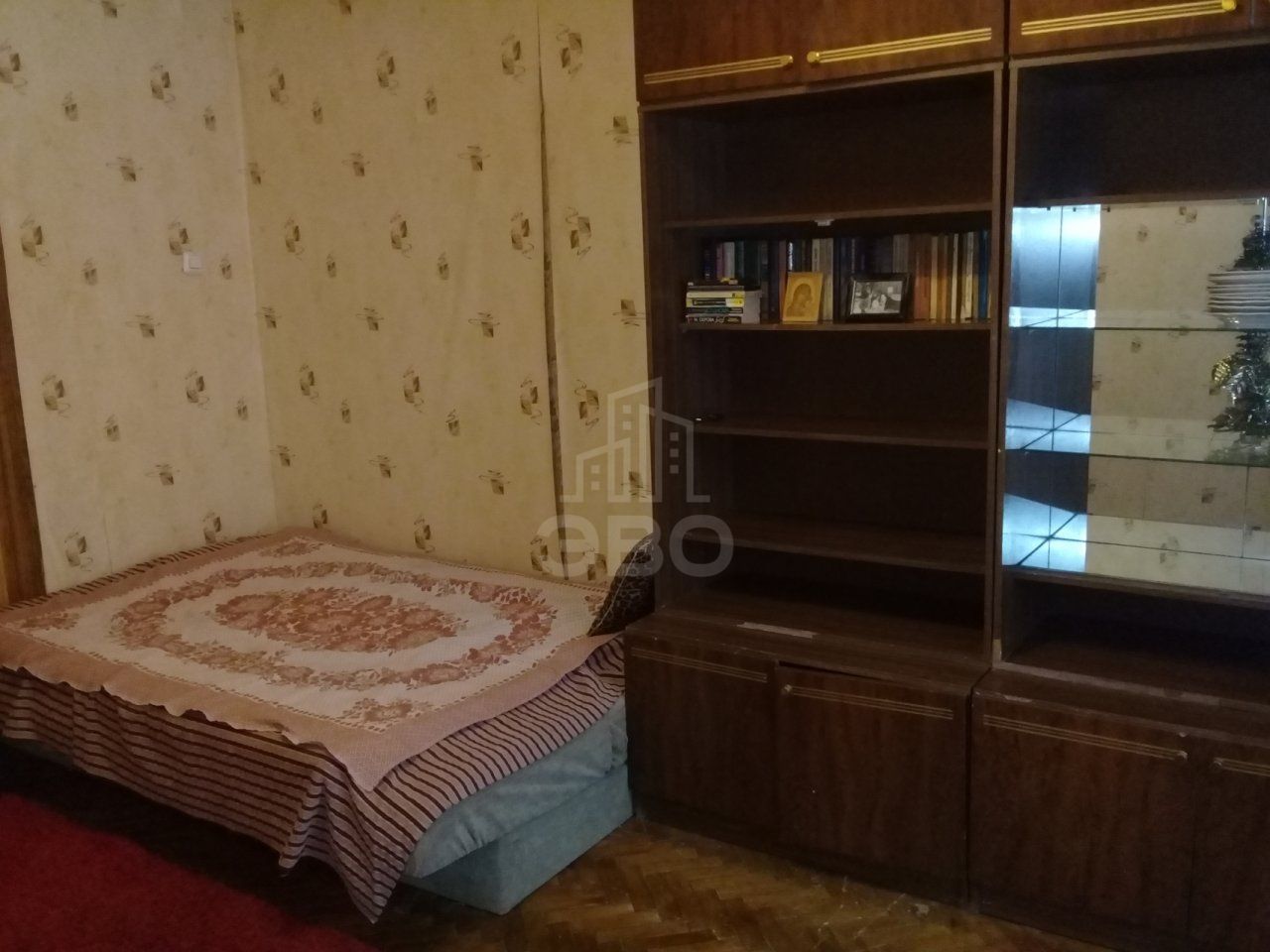 трехкомнатная квартира в Санкт-Петербурге по адресу: Московский проспект, 86