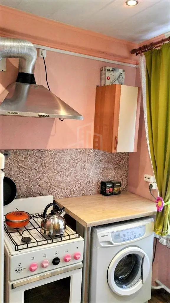 однокомнатная квартира в Санкт-Петербурге по адресу: Карпинского ул., 38, к 3