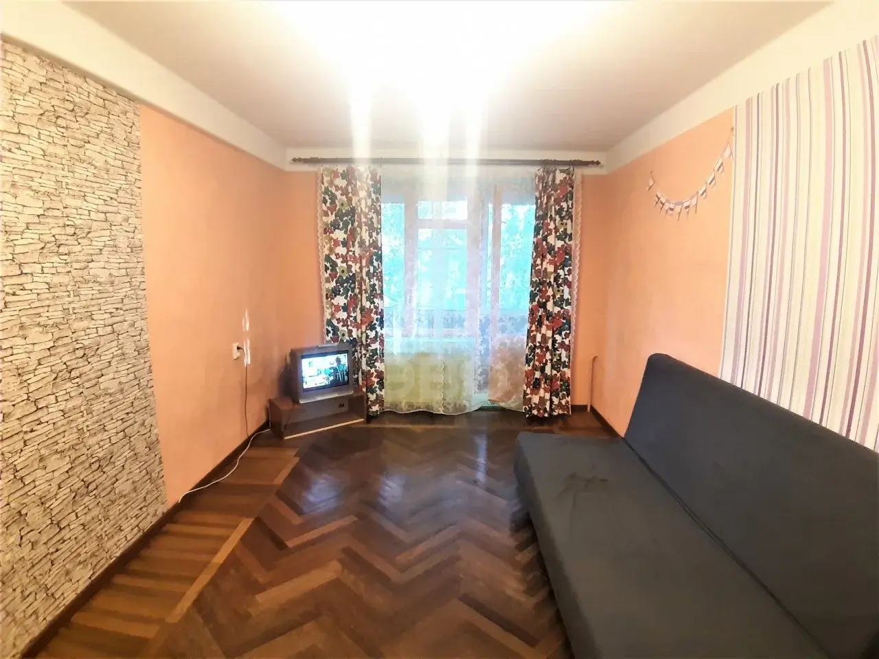 однокомнатная квартира в Санкт-Петербурге по адресу: Карпинского ул., 38, к 3