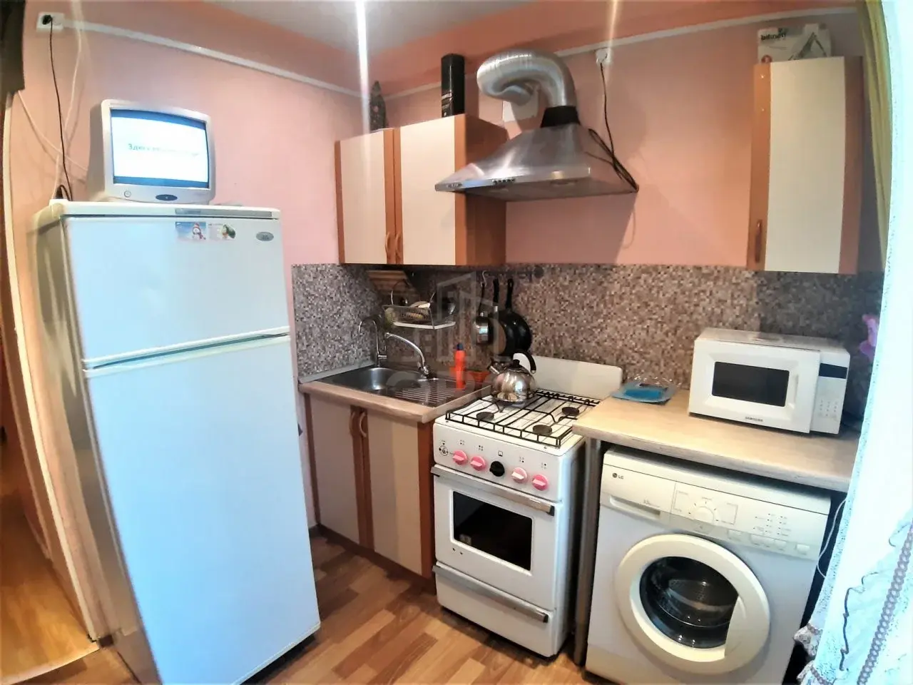 однокомнатная квартира в Санкт-Петербурге по адресу: Карпинского ул., 38, к 3