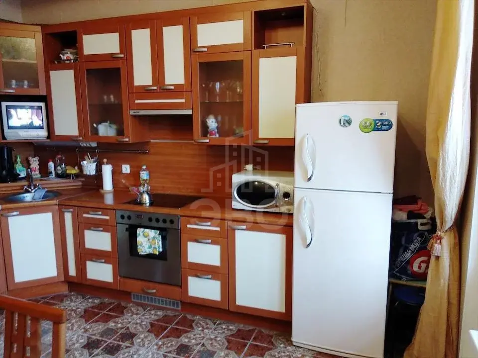 трехкомнатная квартира в Санкт-Петербурге по адресу: Свеаборгская ул., 12