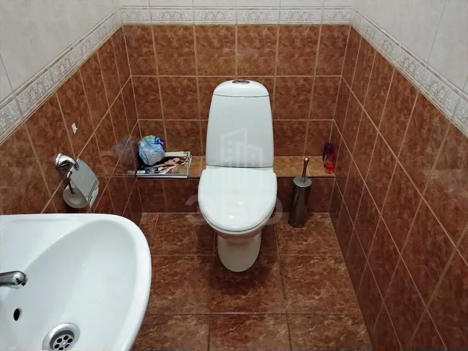 трехкомнатная квартира в Санкт-Петербурге по адресу: Свеаборгская ул., 12