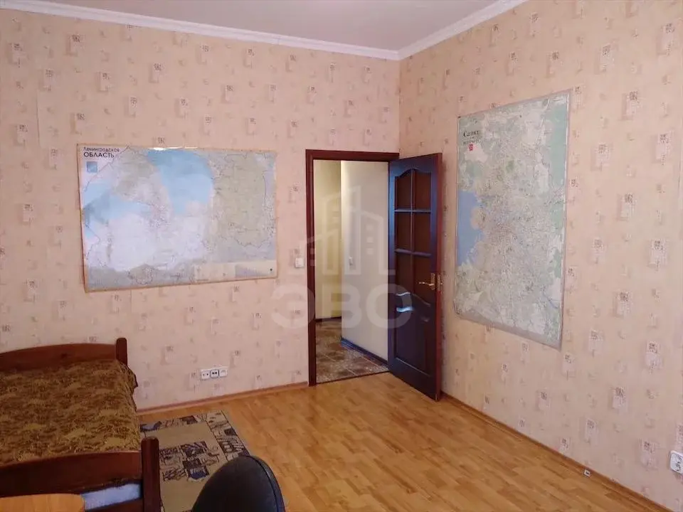 трехкомнатная квартира в Санкт-Петербурге по адресу: Свеаборгская ул., 12