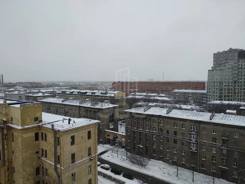 трехкомнатная квартира в Санкт-Петербурге по адресу: Свеаборгская ул., 12