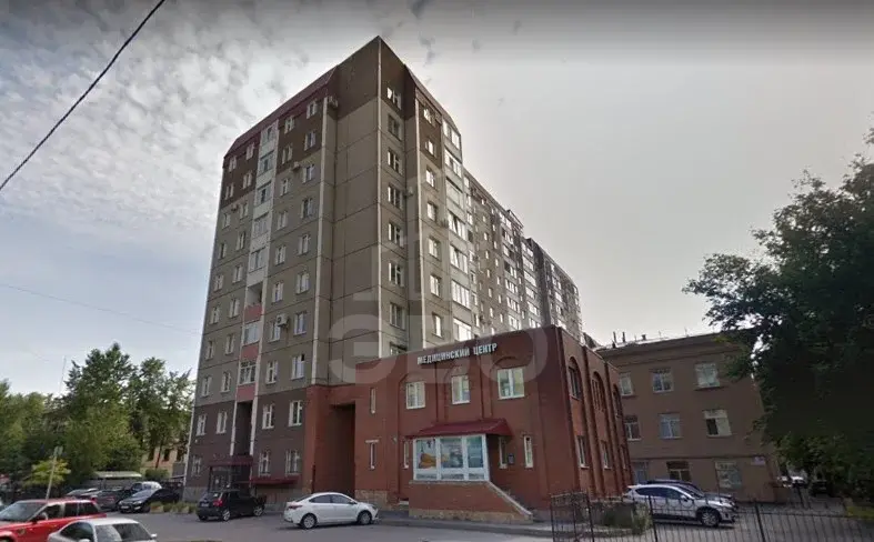 трехкомнатная квартира в Санкт-Петербурге по адресу: Свеаборгская ул., 12