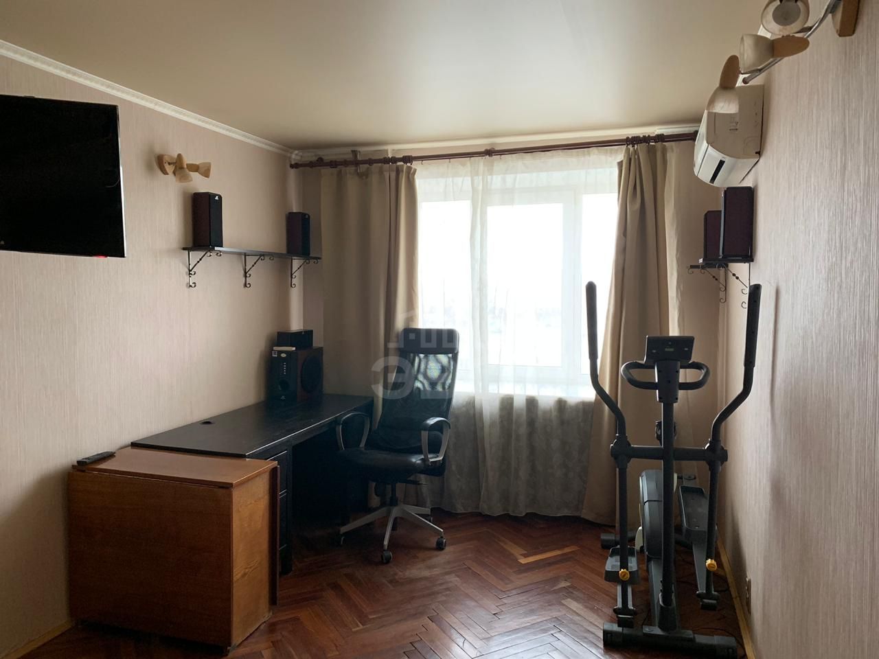 двухкомнатная квартира в Санкт-Петербурге по адресу: Славы проспект, 15