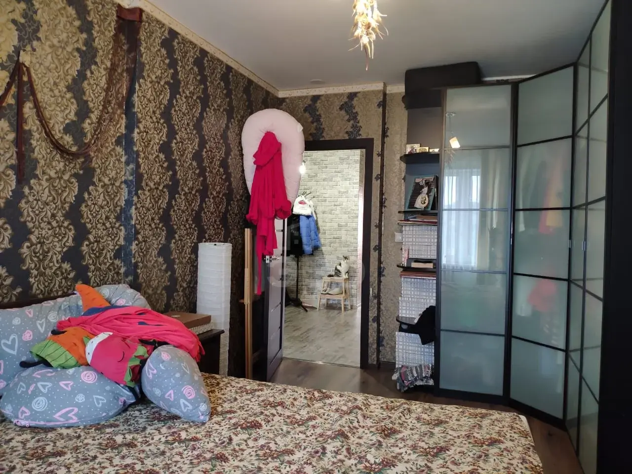 трехкомнатная квартира в Санкт-Петербурге по адресу: Федора Абрамова ул., 16, к 1