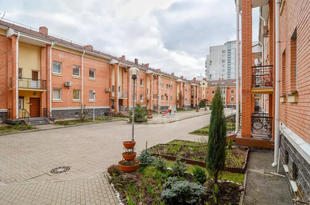многокомнатная квартира в Санкт-Петербурге по адресу: Морская наб., 31, к 3