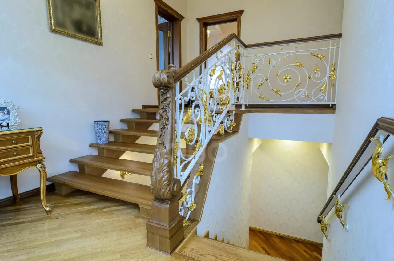 многокомнатная квартира в Санкт-Петербурге по адресу: Морская наб., 31, к 3