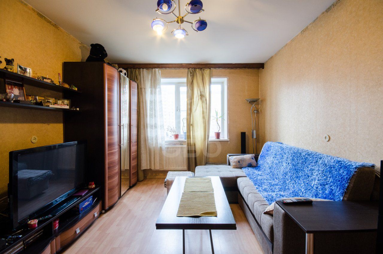 трехкомнатная квартира в Санкт-Петербурге по адресу: Богатырский проспект, 30, к 2