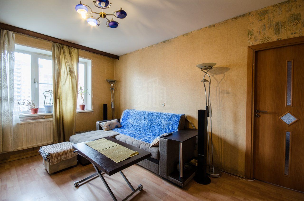 трехкомнатная квартира в Санкт-Петербурге по адресу: Богатырский проспект, 30, к 2