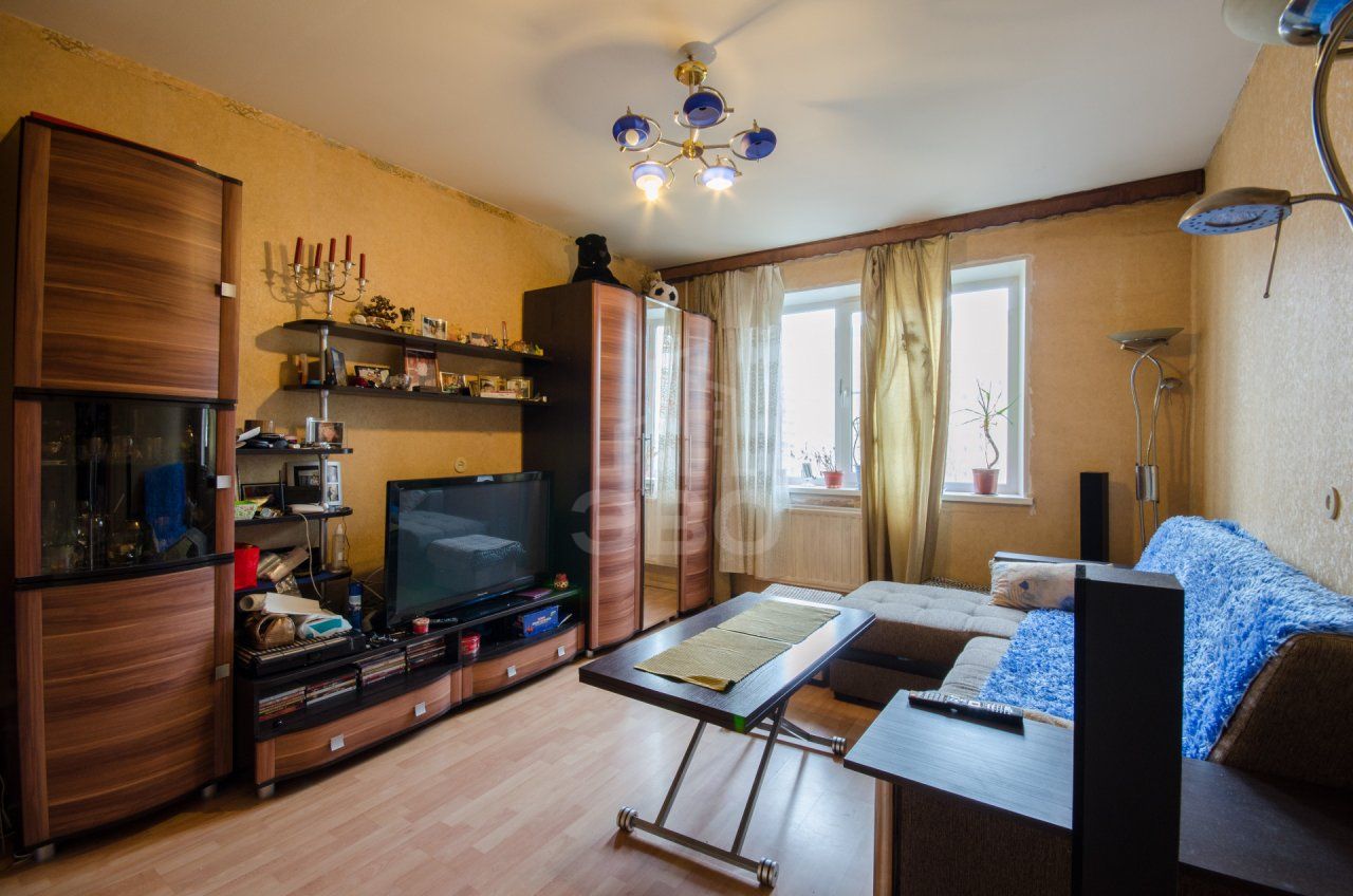 трехкомнатная квартира в Санкт-Петербурге по адресу: Богатырский проспект, 30, к 2