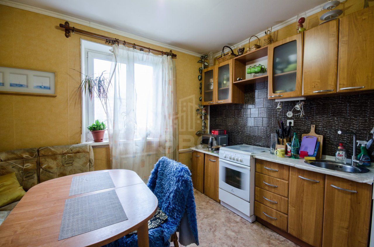 трехкомнатная квартира в Санкт-Петербурге по адресу: Богатырский проспект, 30, к 2