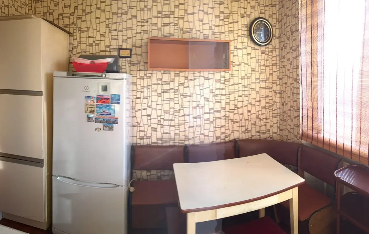комната в Санкт-Петербурге по адресу: Художников проспект, 14