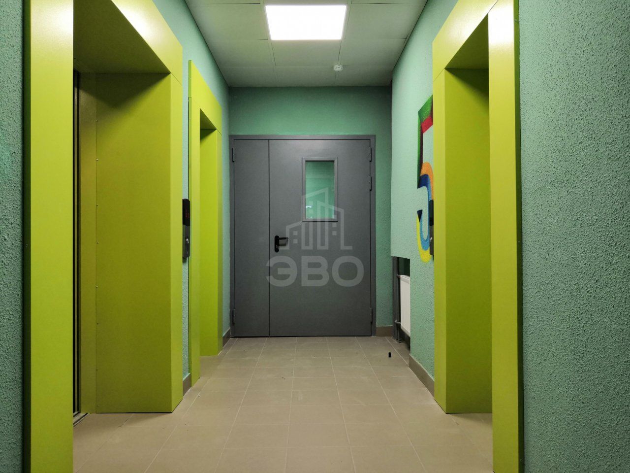 трехкомнатная квартира в Санкт-Петербурге по адресу: Парашютная ул., 42, к 2