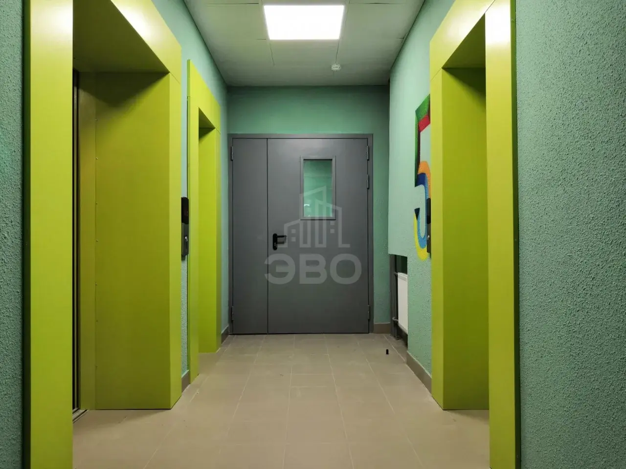 трехкомнатная квартира в Санкт-Петербурге по адресу: Парашютная ул., 42, к 2