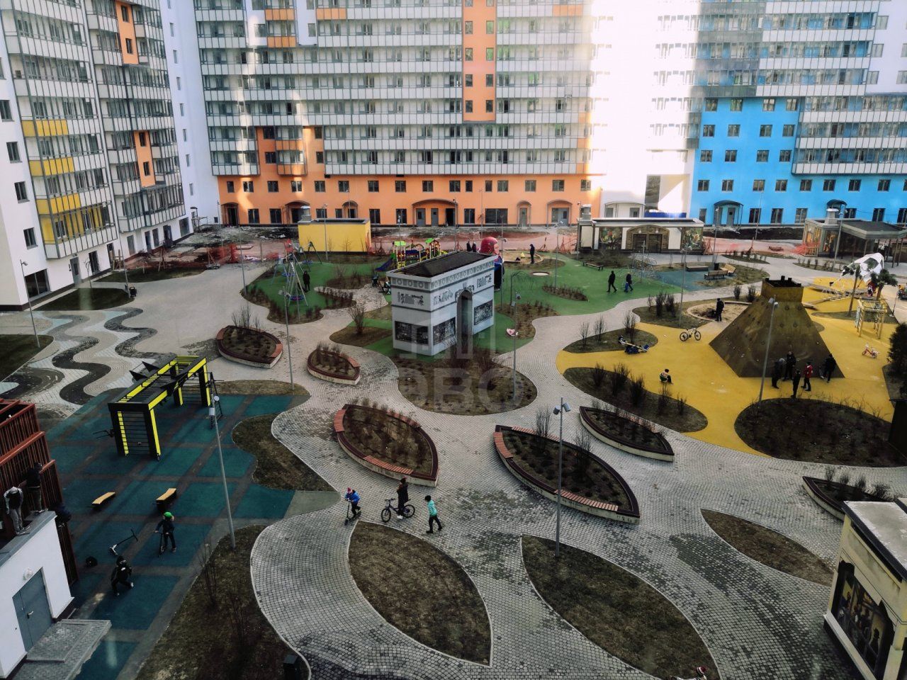 трехкомнатная квартира в Санкт-Петербурге по адресу: Парашютная ул., 42, к 2