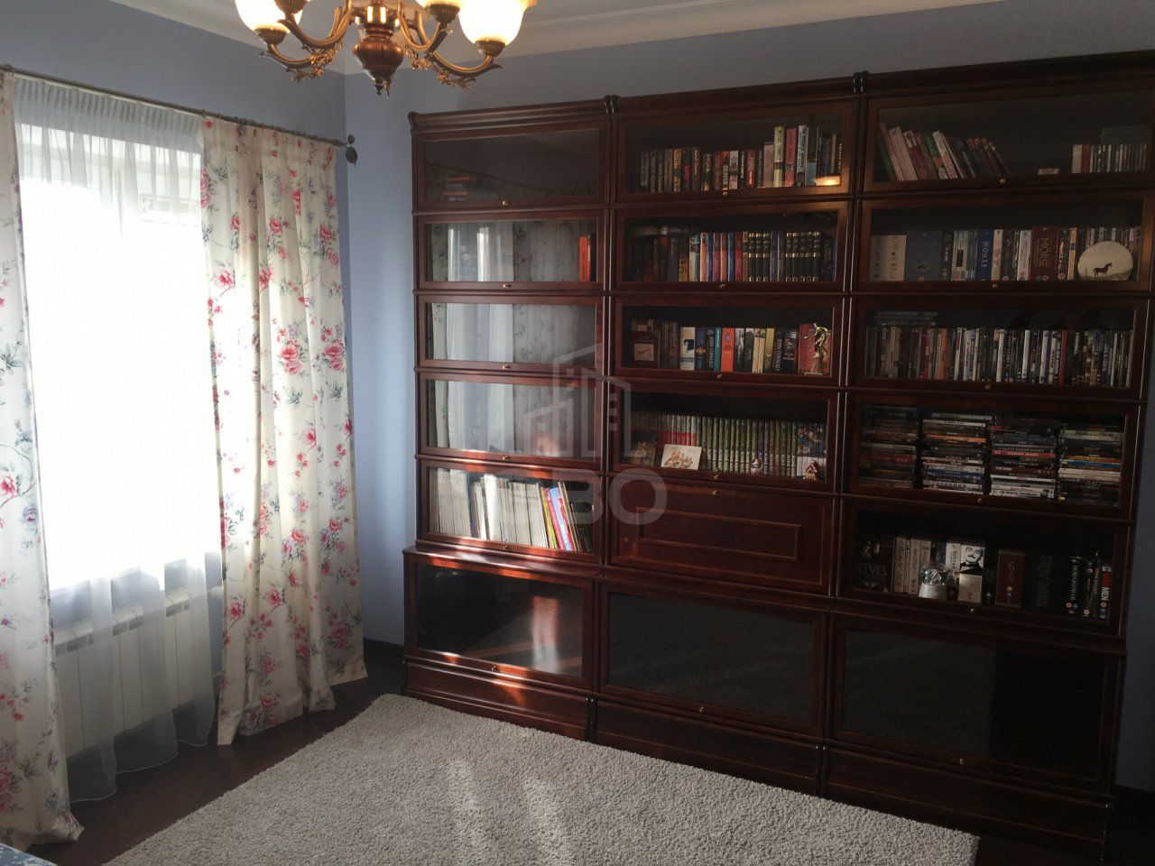 трехкомнатная квартира в Санкт-Петербурге по адресу: Парашютная ул., 25, к 1