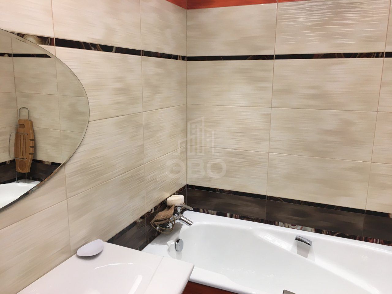 трехкомнатная квартира в Санкт-Петербурге по адресу: Парашютная ул., 25, к 1